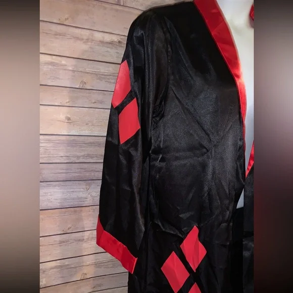 DC Comics Bombshells Women's Robe - Size OS - Picture 6 of 11